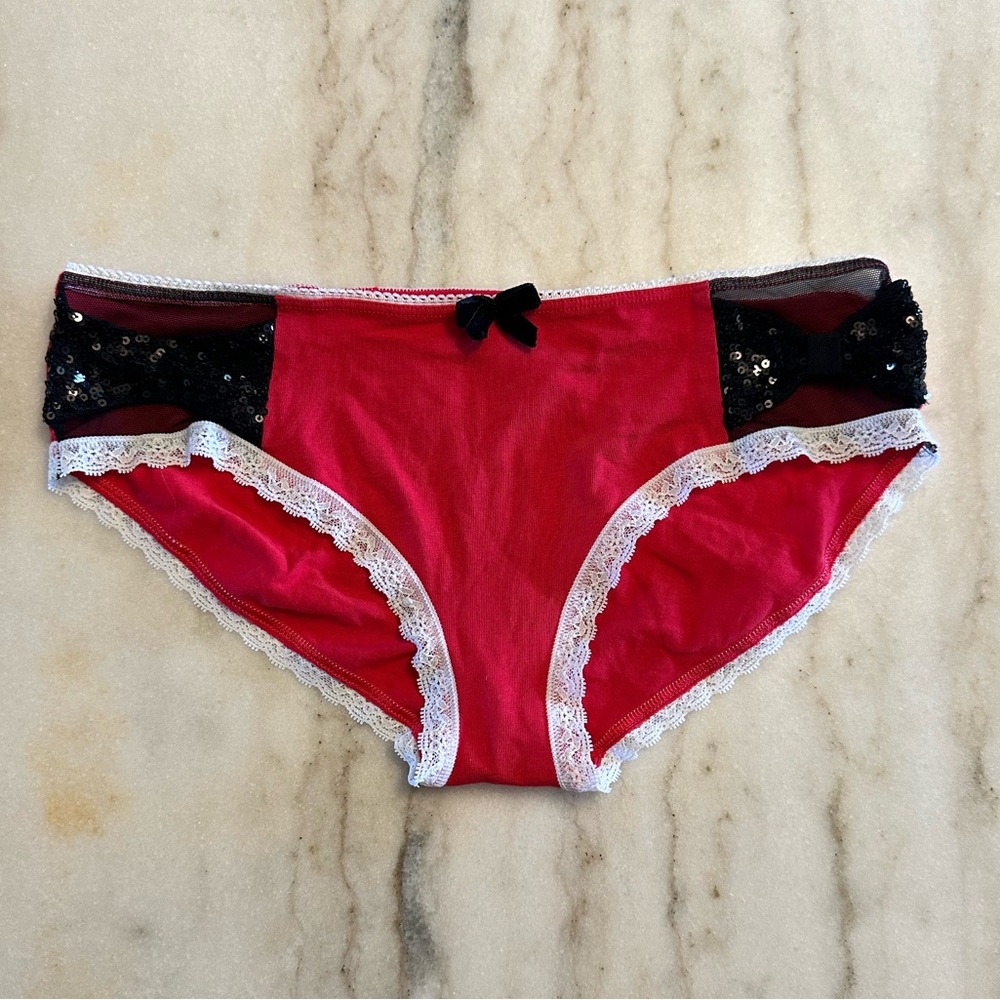 ✨NWOT✨ Victoria’s Secret Red Hiphugger Panties
